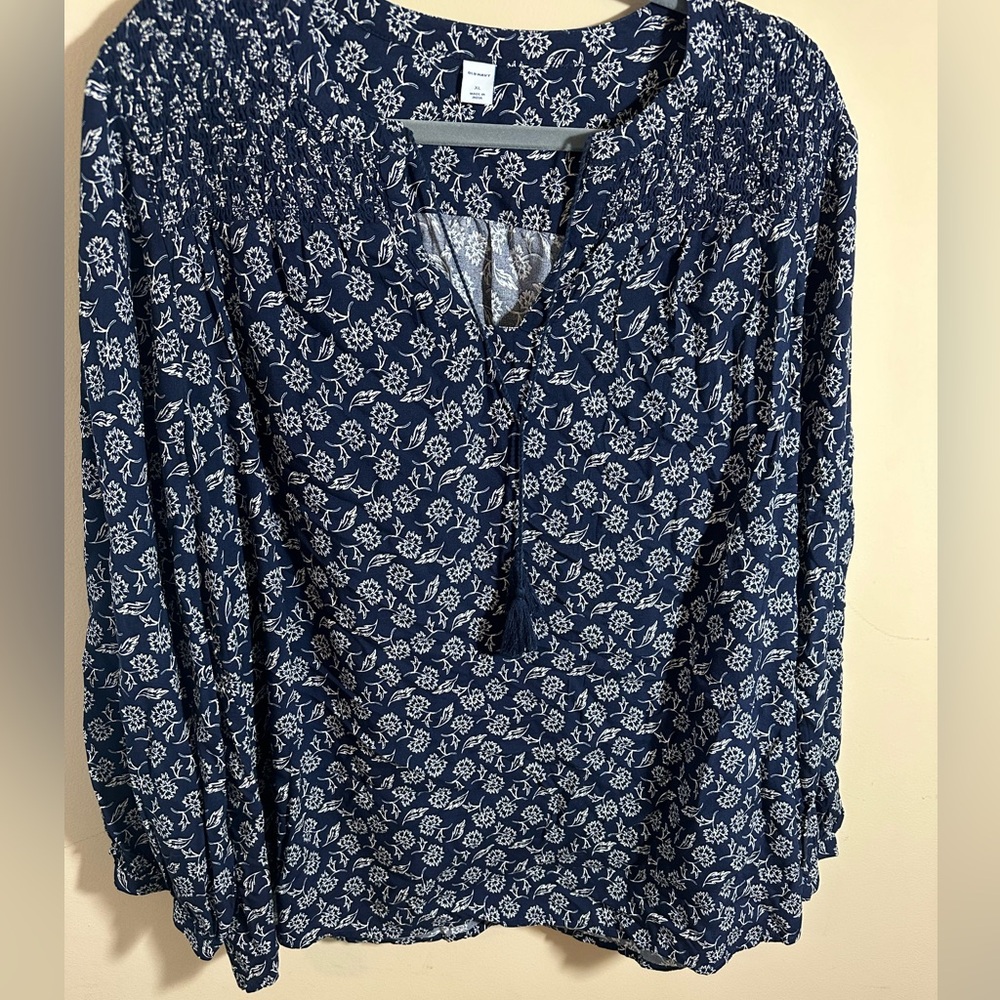 Old Navy Blue and White V-Neck Top
